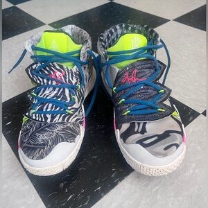Nike Kybrid Series 2 “what the neon” size 10
